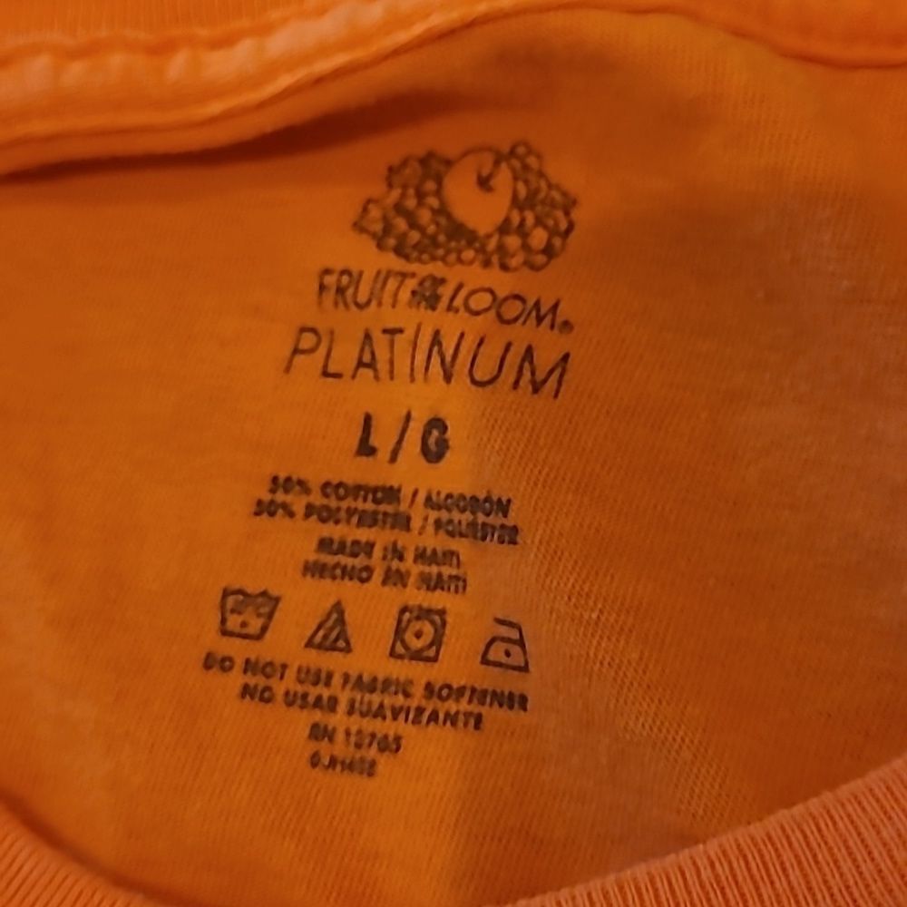 Fruit of the Loom platinum, bundle of 2 t-shirts, 1 orange, 1 yellow sz L/G - Picture 7 of 7